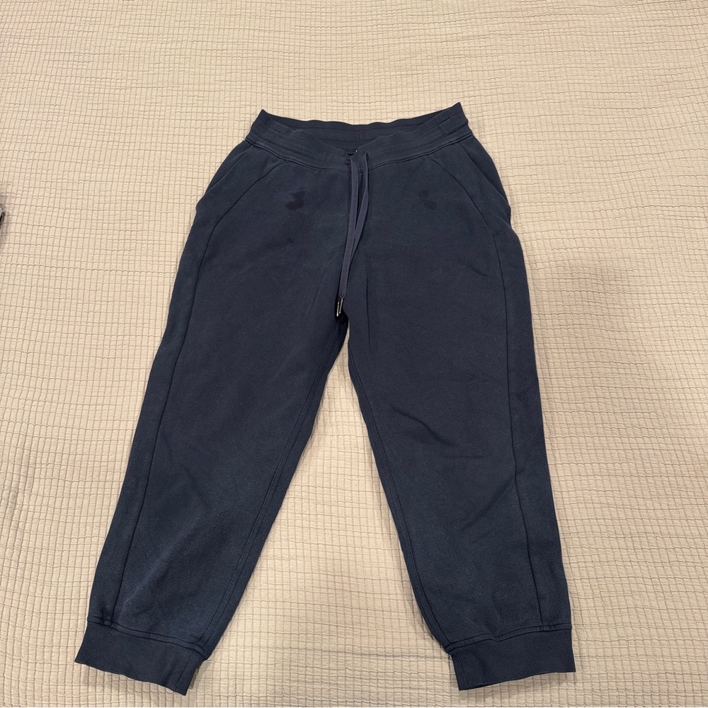 Lululemon athletica Navy Blue Scuba Joggers Sweatpants Cropped - Size 8